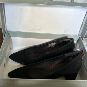 Rockport Black Heels Sleek Professional Design